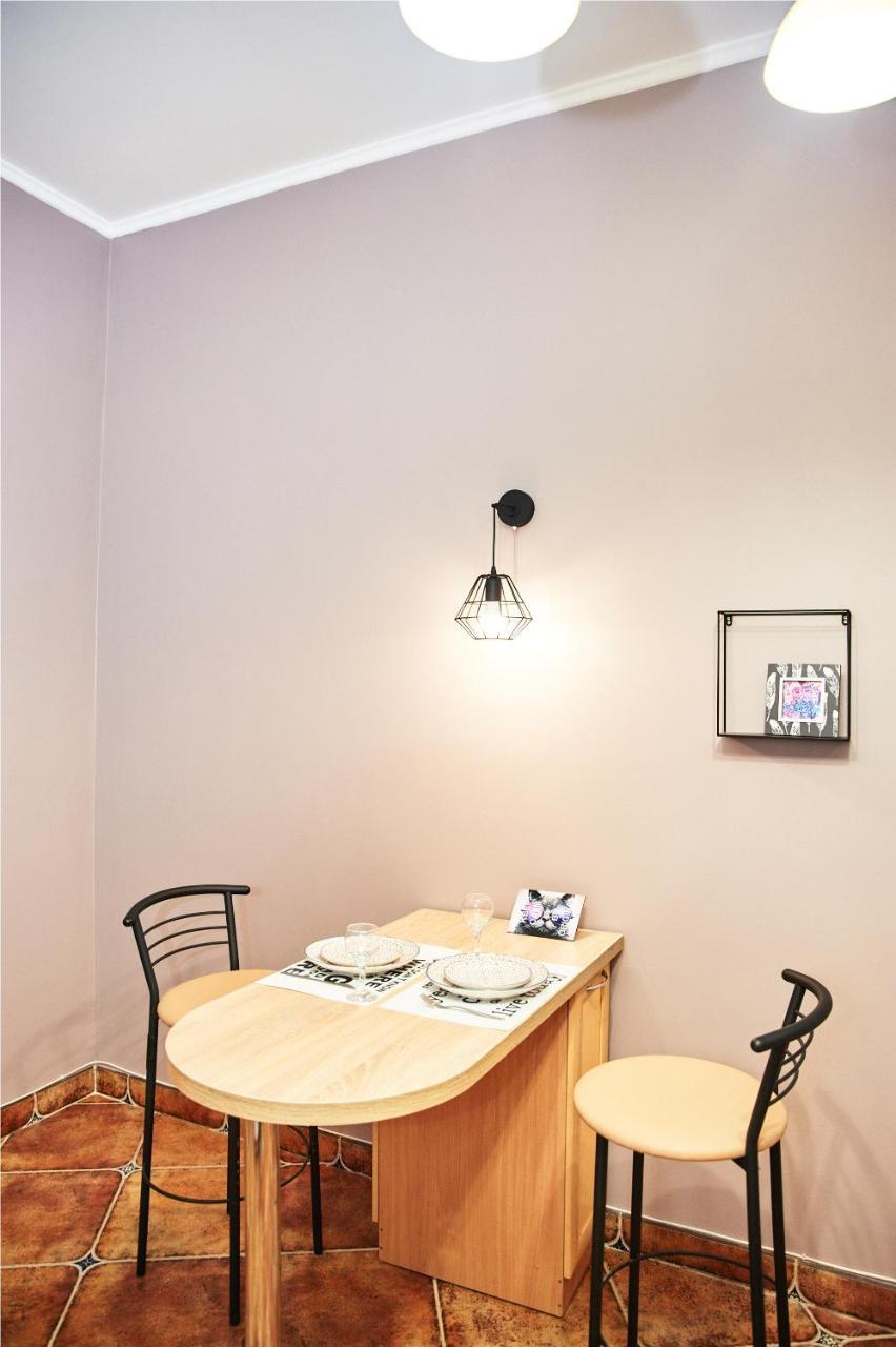 Designer Apartment In The Center 리비프 외부 사진