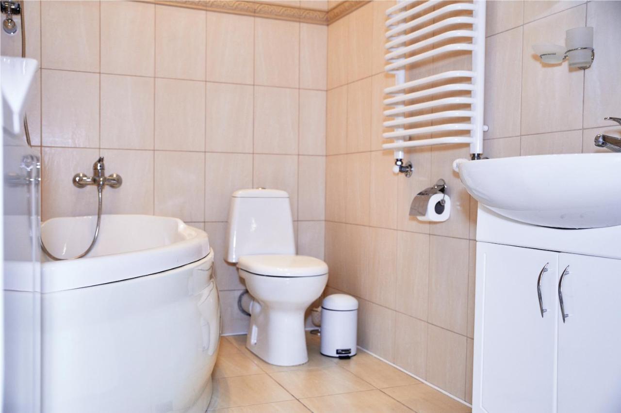 Designer Apartment In The Center 리비프 외부 사진