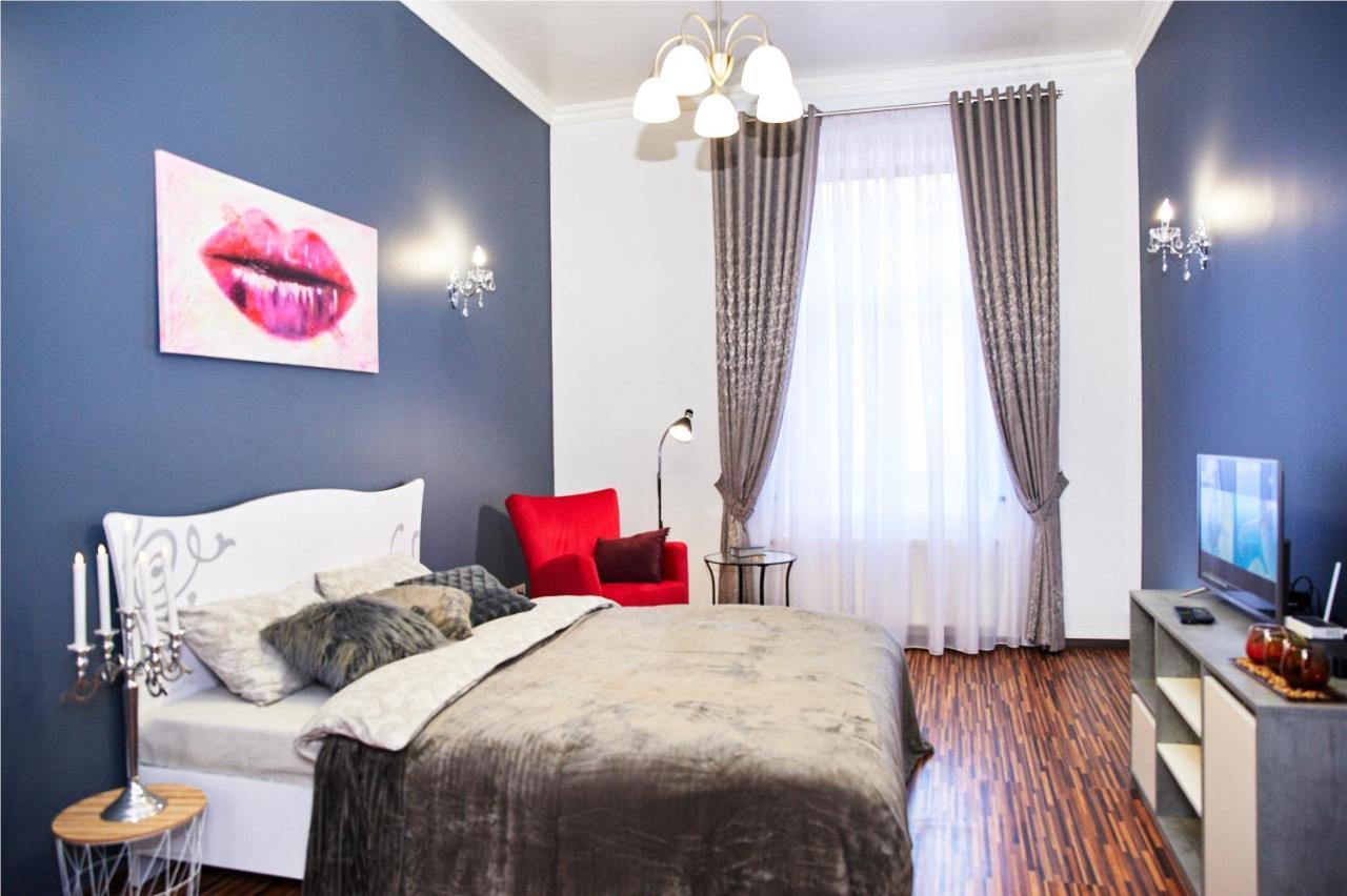 Designer Apartment In The Center 리비프 외부 사진