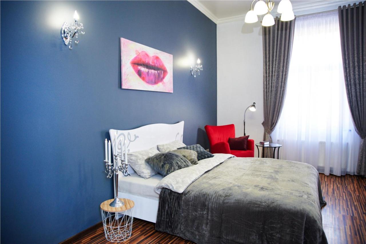 Designer Apartment In The Center 리비프 외부 사진
