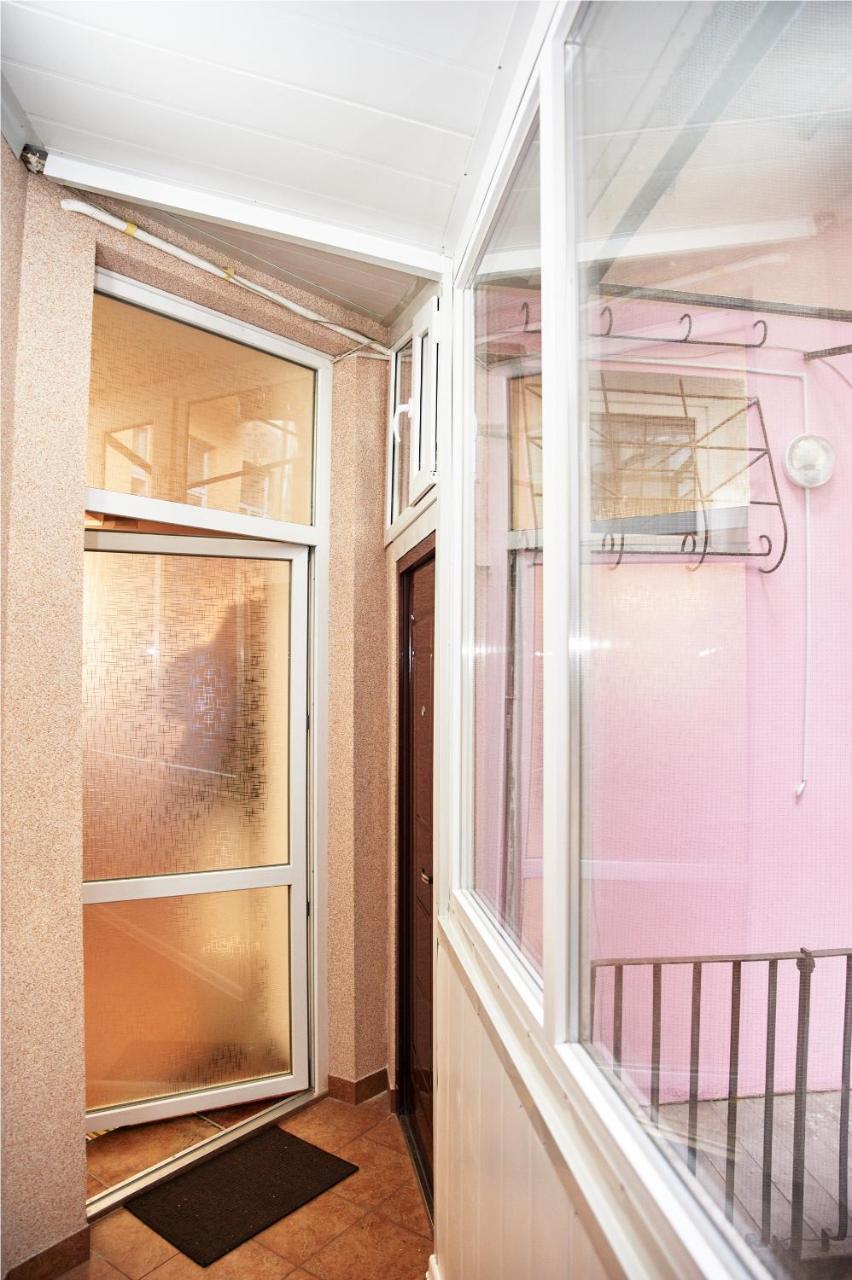 Designer Apartment In The Center 리비프 외부 사진