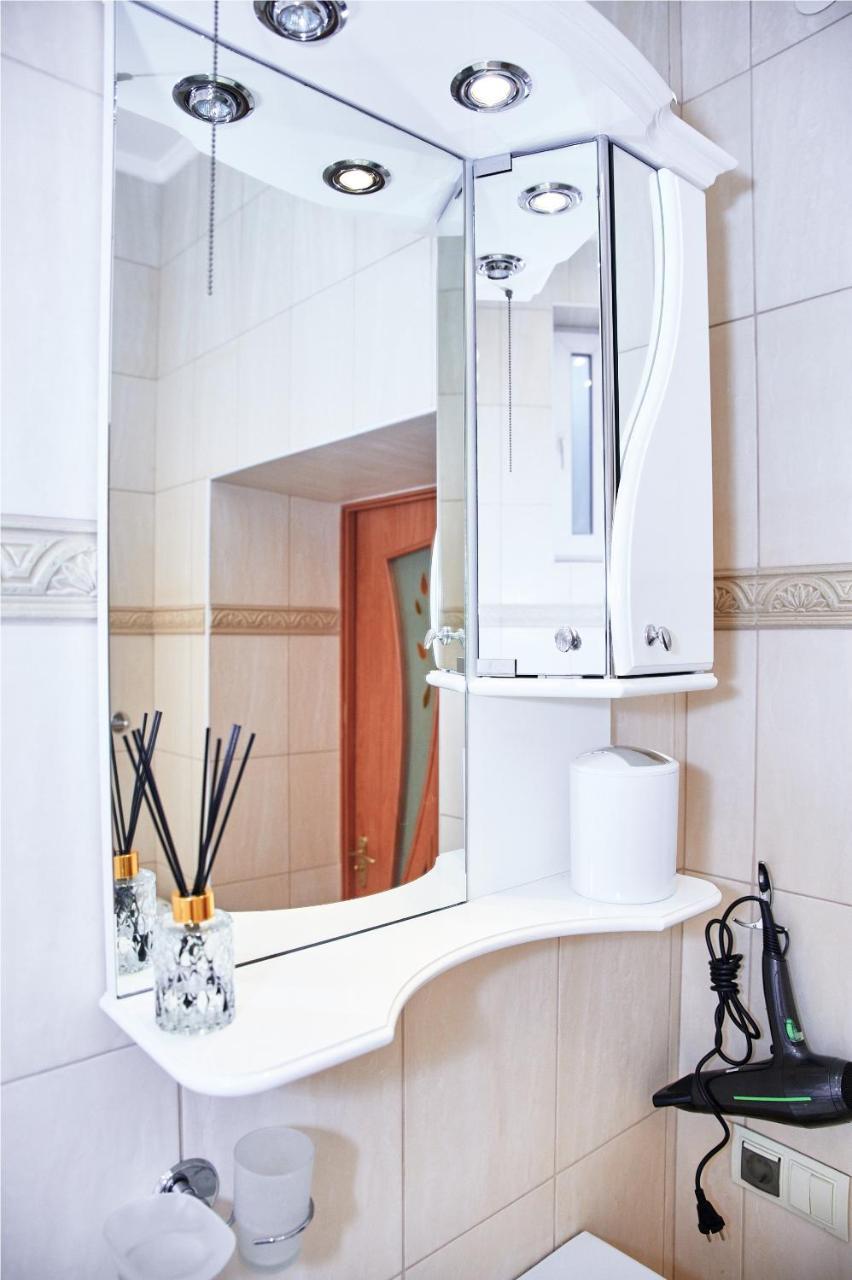 Designer Apartment In The Center 리비프 외부 사진